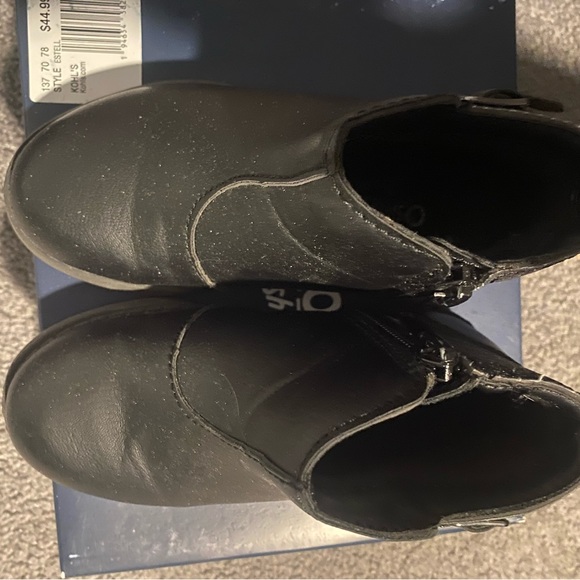Toddler Girls Booties Osh Kosh Size 8 - Picture 2 of 5
